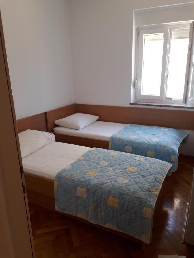 Apartments Miljenko Novalja Eksteriør bilde